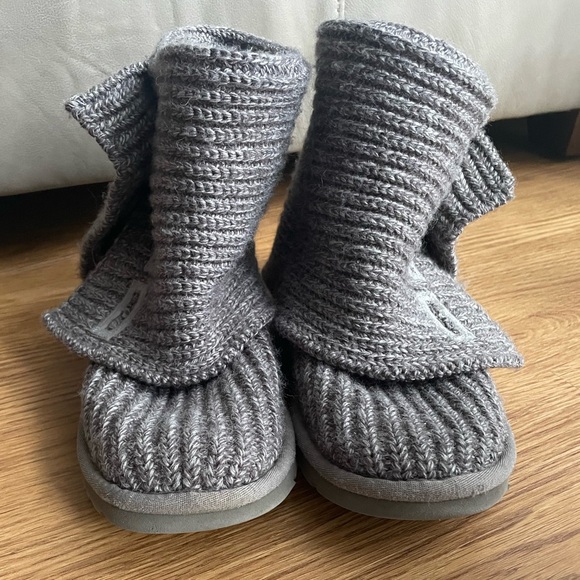 Ugg Classic Cardy Knit Boots - Picture 4 of 7